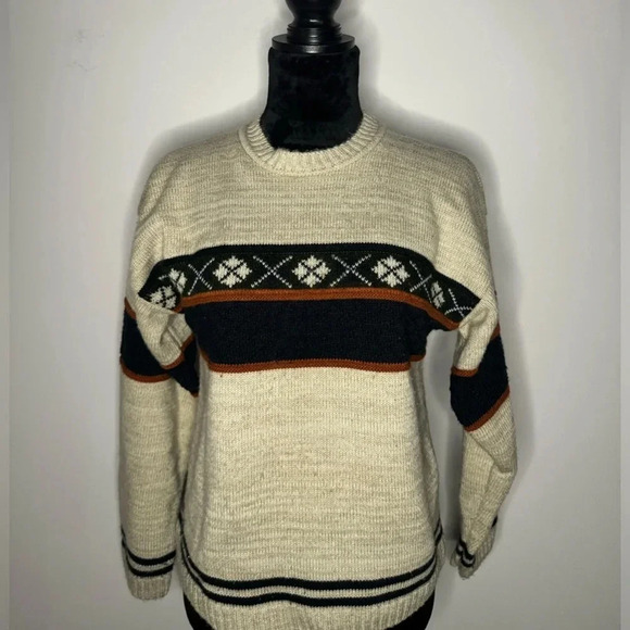 VTG Basic Editions Patterned Grandpa Fall Sweater Made in the U.S.A - Picture 2 of 12